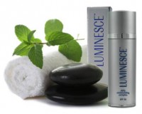LUMINESCE™ DAILY MOISTURIZING COMPLEX